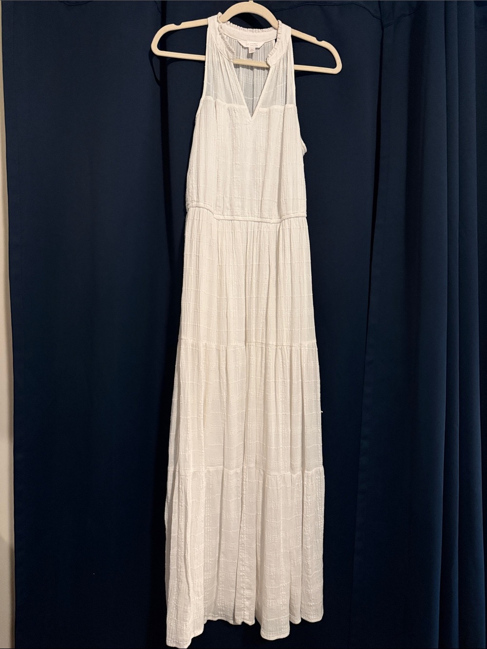 LC Lauren Conrad White Sleeveless Maxi with V-Neck